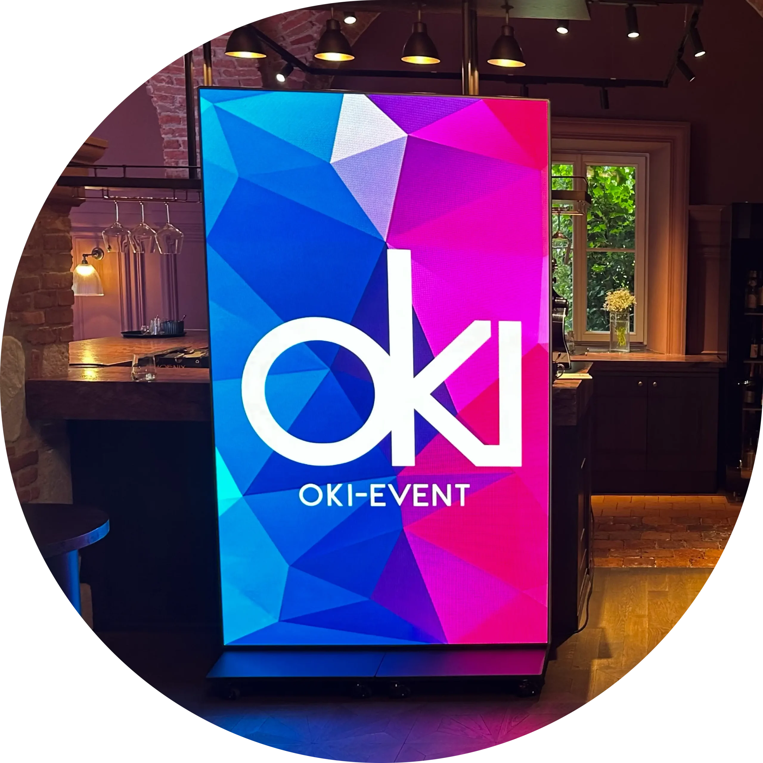 Wynajem posterów LED